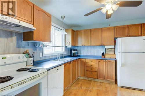 793 Lavery Street, North Perth (Listowel), ON - Indoor Photo Showing Kitchen With Double Sink