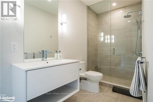 143 Wyandot Court, Blue Mountains (Blue Mountain Resort Area), ON - Indoor Photo Showing Bathroom