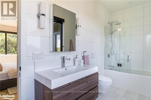 143 Wyandot Court, Blue Mountains (Blue Mountain Resort Area), ON - Indoor Photo Showing Bathroom