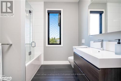 143 Wyandot Court, Blue Mountains (Blue Mountain Resort Area), ON - Indoor Photo Showing Bathroom