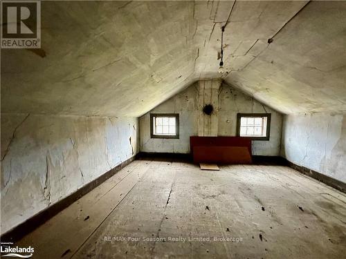 563 7Th Avenue, Hanover, ON - Indoor Photo Showing Other Room