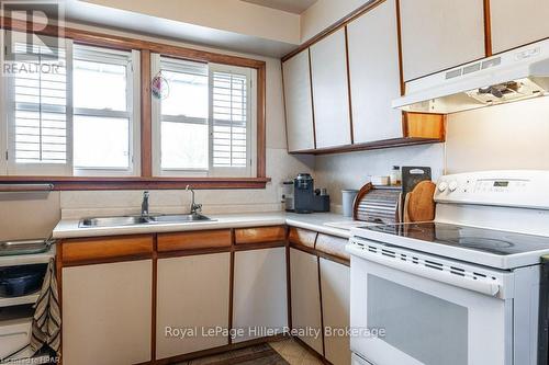 51 Gordon Street, Stratford, ON - Indoor Photo Showing Kitchen With Double Sink