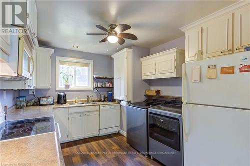 205 London Road, Huron-Kinloss, ON - Indoor Photo Showing Kitchen