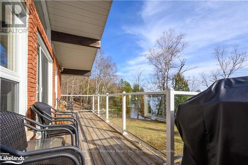 562 & 568 Waseosa Lake Road, Huntsville (Chaffey), ON - Outdoor With Deck Patio Veranda With Exterior