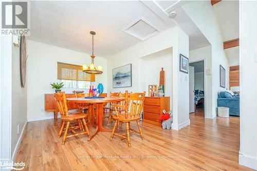 562 & 568 Waseosa Lake Road, Huntsville (Chaffey), ON - Indoor Photo Showing Dining Room