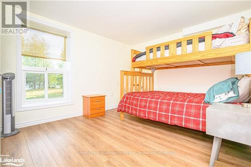 562 & 568 Waseosa Lake Road, Huntsville (Chaffey), ON - Indoor Photo Showing Bedroom