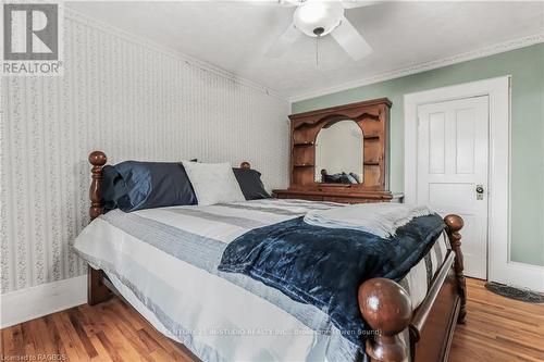 2504 6Th Avenue W, Owen Sound, ON - Indoor Photo Showing Bedroom