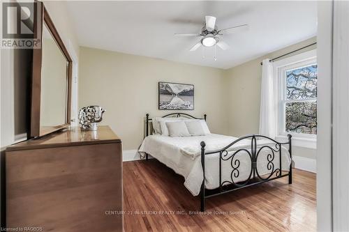 2504 6Th Avenue W, Owen Sound, ON - Indoor Photo Showing Bedroom