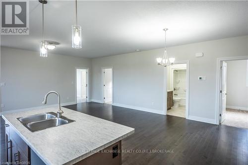 376 Hawthorne Street, Saugeen Shores, ON - Indoor Photo Showing Kitchen With Double Sink