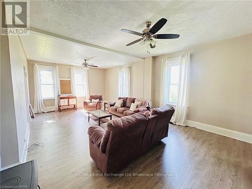 232 Bruce Road 6, South Bruce, ON - Indoor Photo Showing Living Room