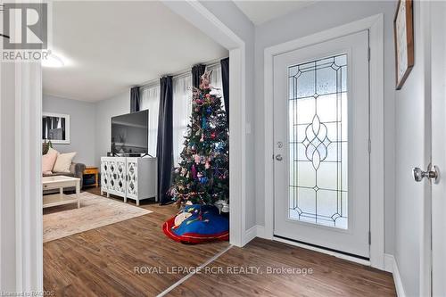 315 2Nd Street, Hanover, ON - Indoor Photo Showing Other Room