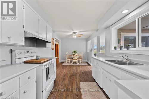 315 2Nd Street, Hanover, ON - Indoor Photo Showing Kitchen With Double Sink