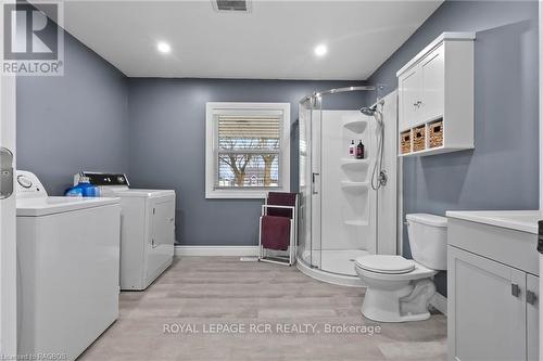 315 2Nd Street, Hanover, ON - Indoor Photo Showing Laundry Room