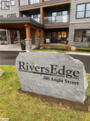 401 - 200 Anglo Street, Bracebridge (Macaulay), ON - Outdoor With Balcony With Facade