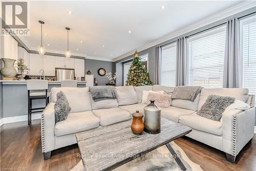 174 Coulthard Boulevard, Cambridge, ON - Indoor Photo Showing Living Room