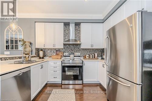 174 Coulthard Boulevard, Cambridge, ON - Indoor Photo Showing Kitchen