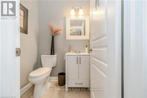 174 Coulthard Boulevard, Cambridge, ON - Indoor Photo Showing Bathroom