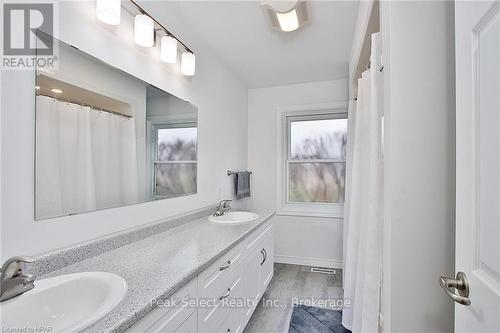 196340 Line 19, Zorra, ON - Indoor Photo Showing Bathroom