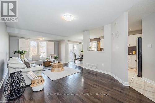 50 Wilkie Crescent, Guelph (Pine Ridge), ON - Indoor Photo Showing Living Room