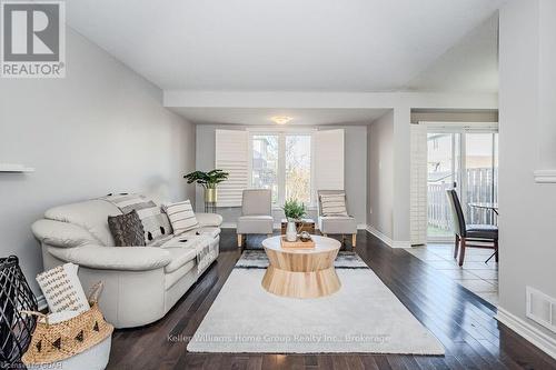 50 Wilkie Crescent, Guelph (Pine Ridge), ON - Indoor Photo Showing Living Room