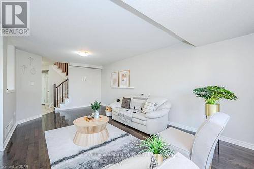 50 Wilkie Crescent, Guelph (Pine Ridge), ON - Indoor Photo Showing Living Room