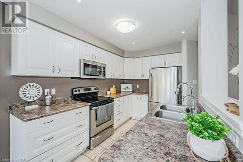 50 Wilkie Crescent, Guelph (Pine Ridge), ON - Indoor Photo Showing Kitchen With Double Sink With Upgraded Kitchen