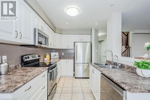 50 Wilkie Crescent, Guelph (Pine Ridge), ON - Indoor Photo Showing Kitchen With Double Sink With Upgraded Kitchen