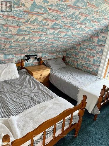 556341 6Th Line, Blue Mountains, ON - Indoor Photo Showing Bedroom