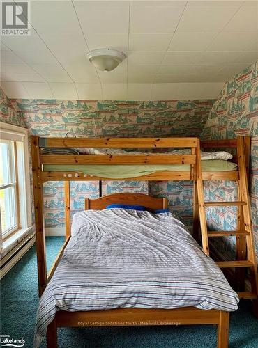 556341 6Th Line, Blue Mountains, ON - Indoor Photo Showing Bedroom