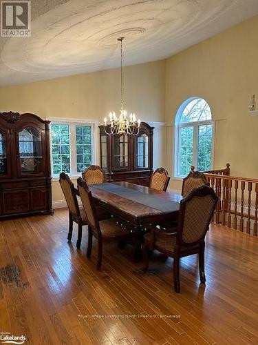 252 Swiss Meadows Boulevard, Blue Mountains (Blue Mountain Resort Area), ON - Indoor Photo Showing Dining Room