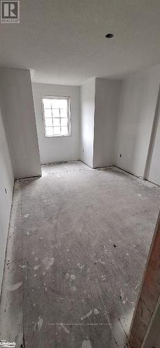 14 Leeds Court, Bracebridge (Monck (Bracebridge)), ON - Indoor Photo Showing Other Room