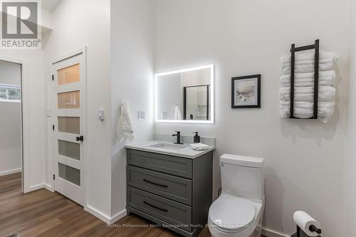 1323 Basshaunt Lake Rd, Dysart Et Al, ON - Indoor Photo Showing Bathroom