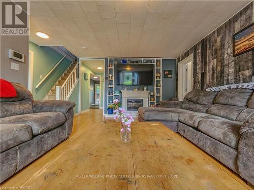 31 Clarinda Street, South Bruce, ON - Indoor Photo Showing Living Room With Fireplace