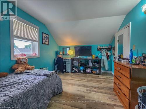 31 Clarinda Street, South Bruce, ON - Indoor Photo Showing Bedroom