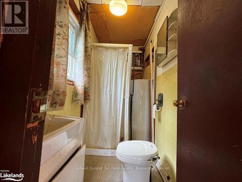 2108 Brady Lake Road, Minden Hills, ON - Indoor Photo Showing Bathroom