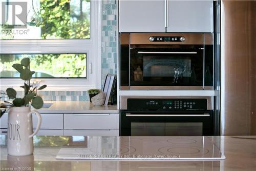 505424 Grey Road 1, Georgian Bluffs, ON - Indoor Photo Showing Kitchen