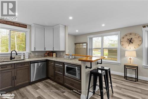 4027 Glen Cedar Drive, Ramara, ON - Indoor Photo Showing Kitchen