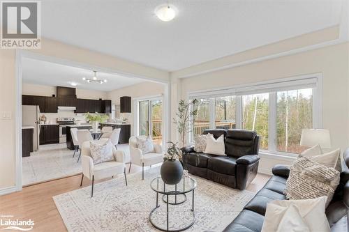 141 Allegra Drive, Wasaga Beach, ON - Indoor Photo Showing Living Room