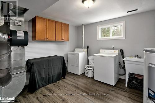 194 Centre Street, Meaford, ON - Indoor Photo Showing Laundry Room