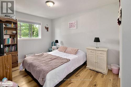 194 Centre Street, Meaford, ON - Indoor Photo Showing Bedroom