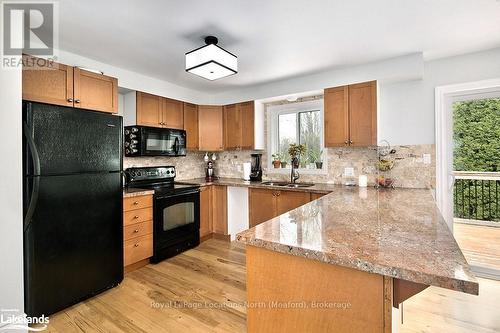 194 Centre Street, Meaford, ON - Indoor Photo Showing Kitchen With Double Sink