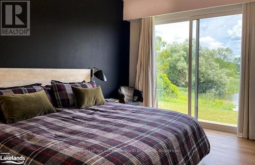 133 Young Drive, Grey Highlands, ON - Indoor Photo Showing Bedroom