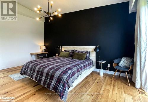 133 Young Drive, Grey Highlands, ON - Indoor Photo Showing Bedroom