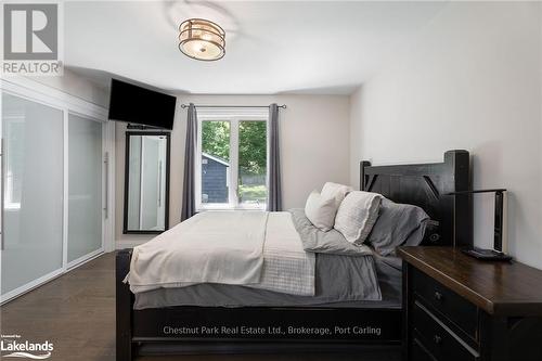 18 Macarthur Drive, Bracebridge (Monck (Bracebridge)), ON - Indoor Photo Showing Bedroom