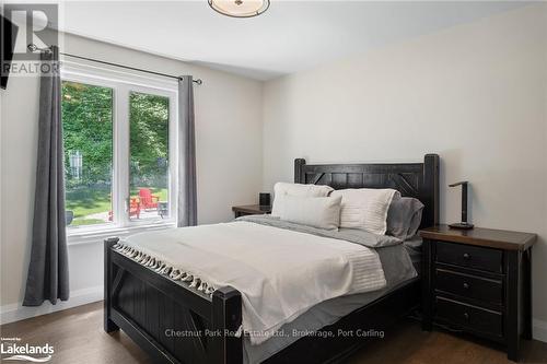 18 Macarthur Drive, Bracebridge (Monck (Bracebridge)), ON - Indoor Photo Showing Bedroom