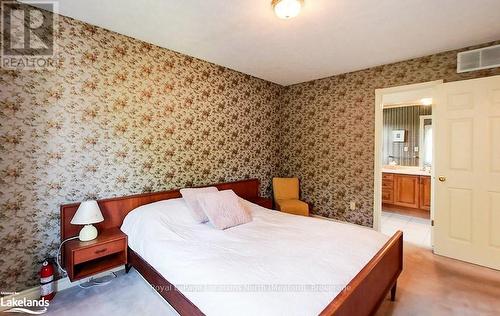 7 Country Crescent, Meaford, ON - Indoor Photo Showing Bedroom