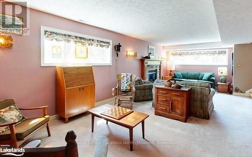 7 Country Crescent, Meaford, ON - Indoor Photo Showing Living Room