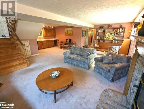 7 Country Crescent, Meaford, ON - Indoor Photo Showing Living Room