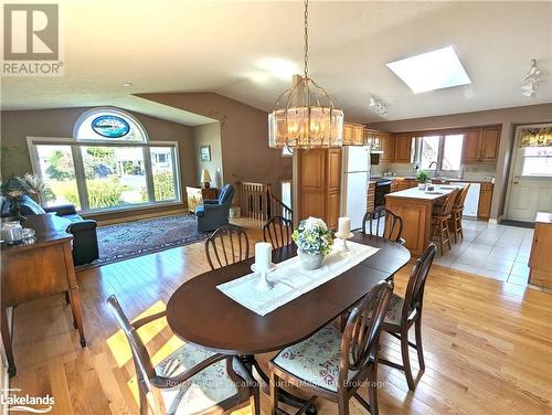 7 Country Crescent, Meaford, ON - Indoor Photo Showing Dining Room