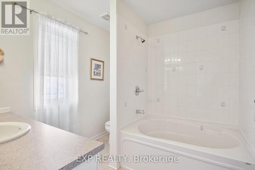 618 Beatrice Drive, Ottawa, ON - Indoor Photo Showing Bathroom